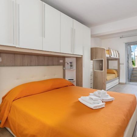 Oristano Camera Arancio Max 3Pers,Bagno,Uso Cucina Exterior foto