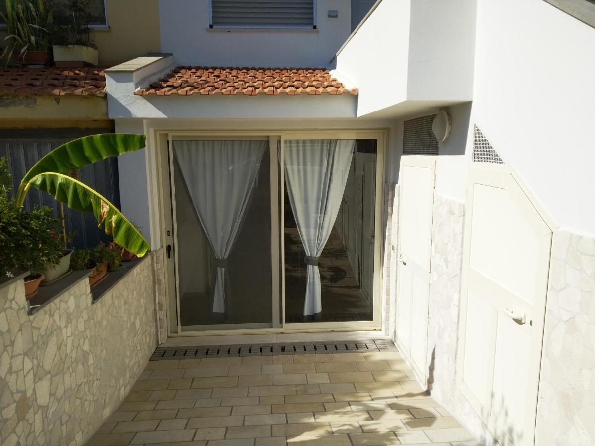 Oristano Camera Arancio Max 3Pers,Bagno,Uso Cucina Exterior foto