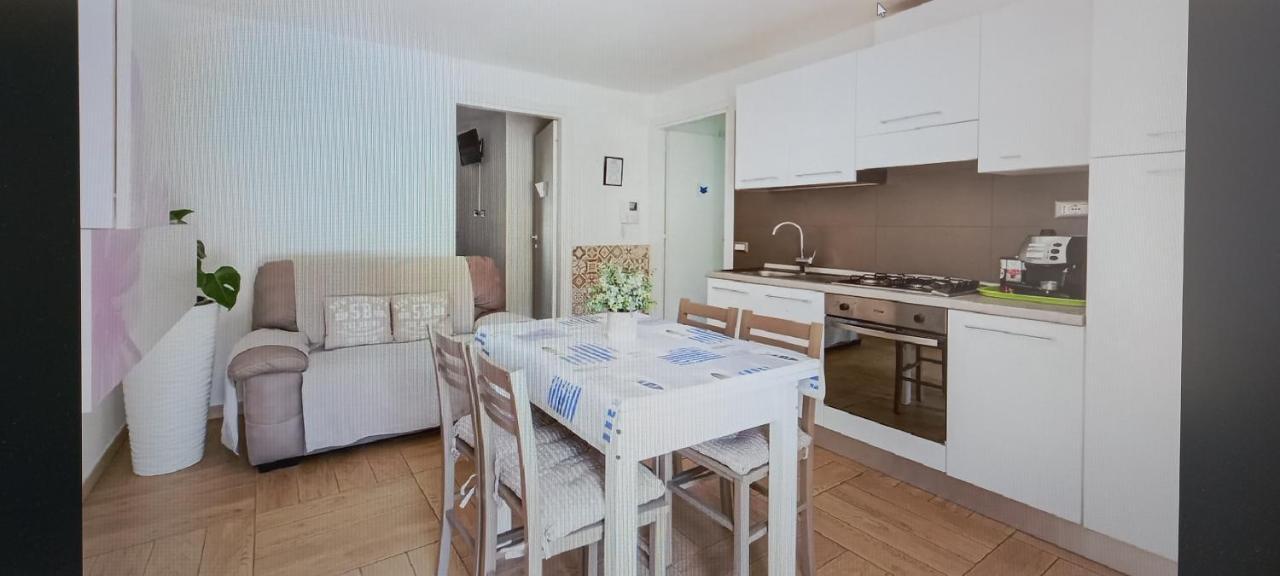 Oristano Camera Arancio Max 3Pers,Bagno,Uso Cucina Exterior foto